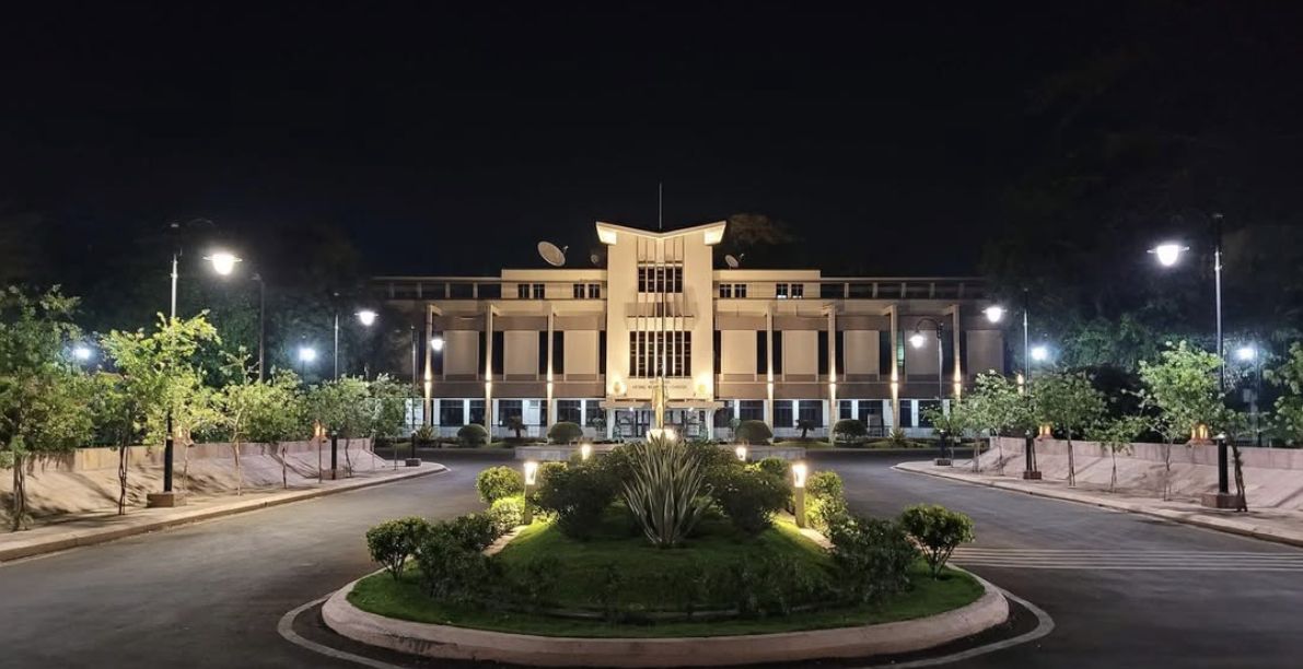 Vnit Library 180DC | VNIT Nagpur — Consulting That Creates Change